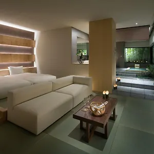 Hotel The Junei ****