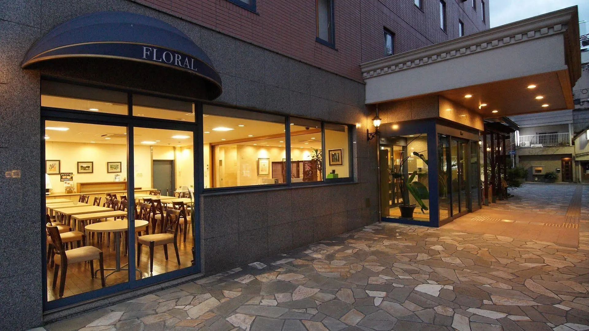 Fukuoka Floral Inn Nishinakasu 3*, Fukuoka (Fukuoka)